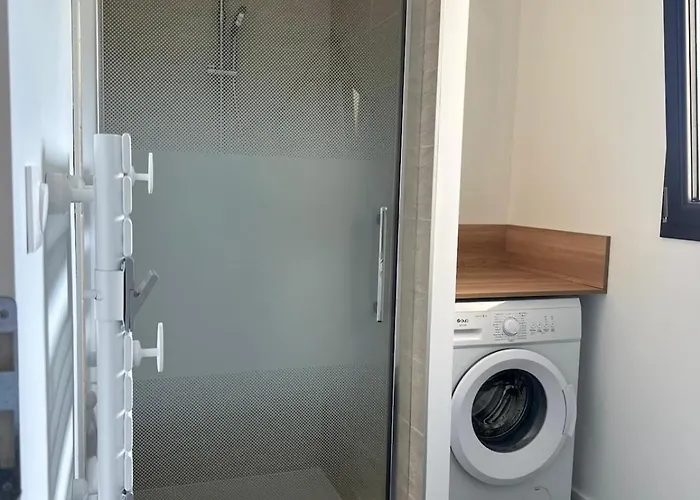 La Drome - Du Bessin 度假居