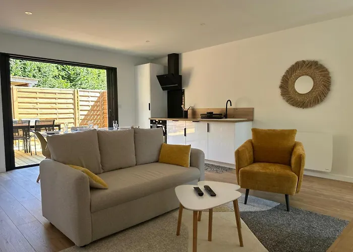 La Drome - Du Bessin 度假居